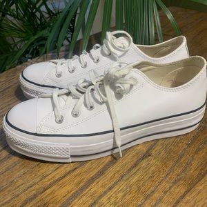 Chuck Taylor All Star Lift Platform Leather size 9.5